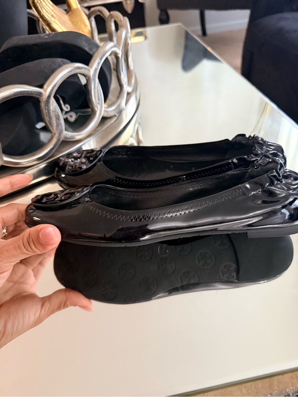 Tory Burch Black Patent Logo Round-Toe Ballet Flats - Picture 5 of 6